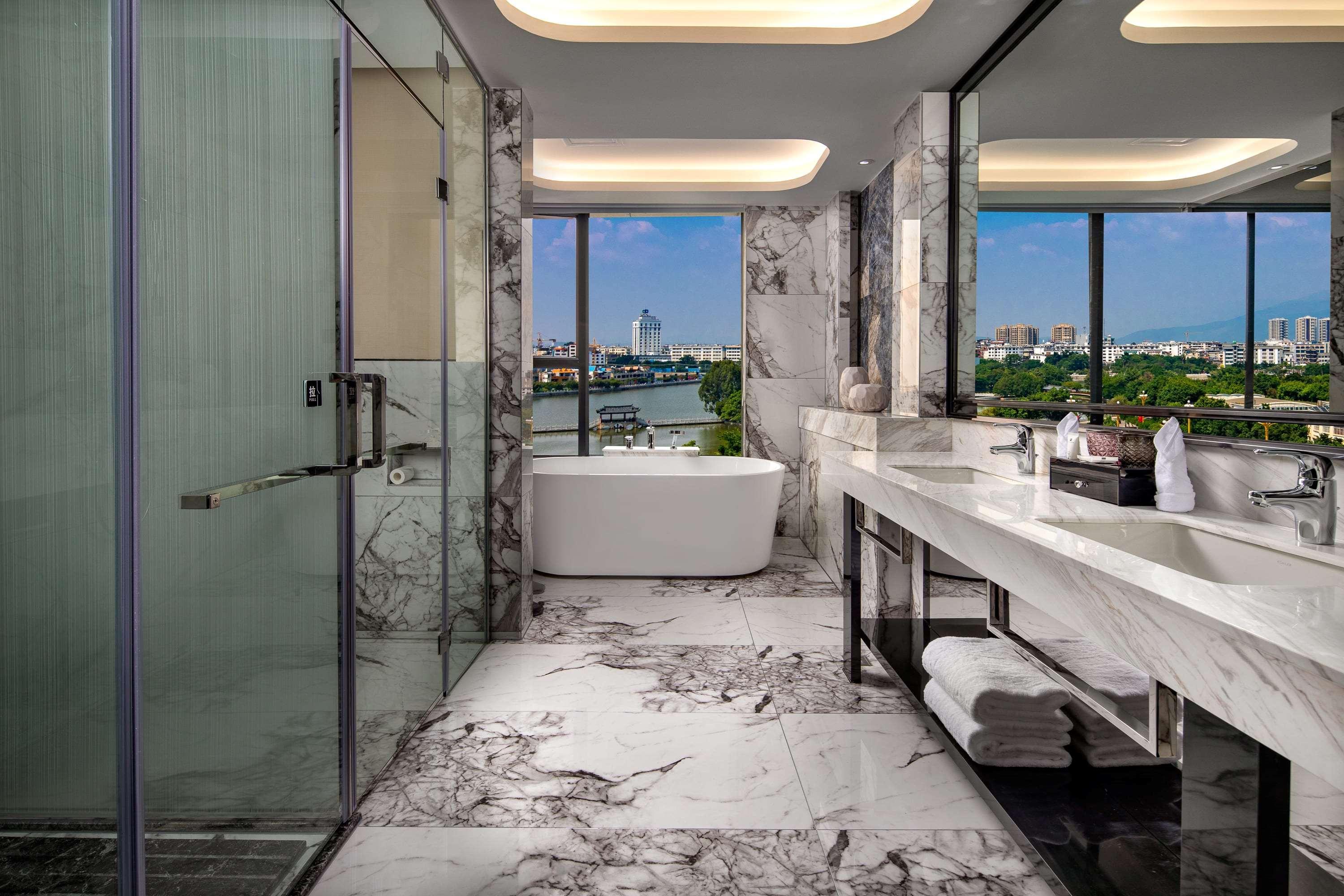 Ramada By Wyndham Mengzi Suites Экстерьер фото